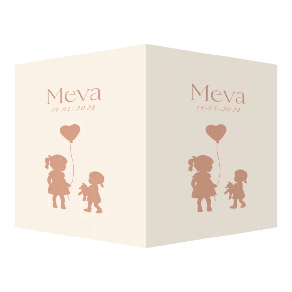 Zusjes met hartjesballon