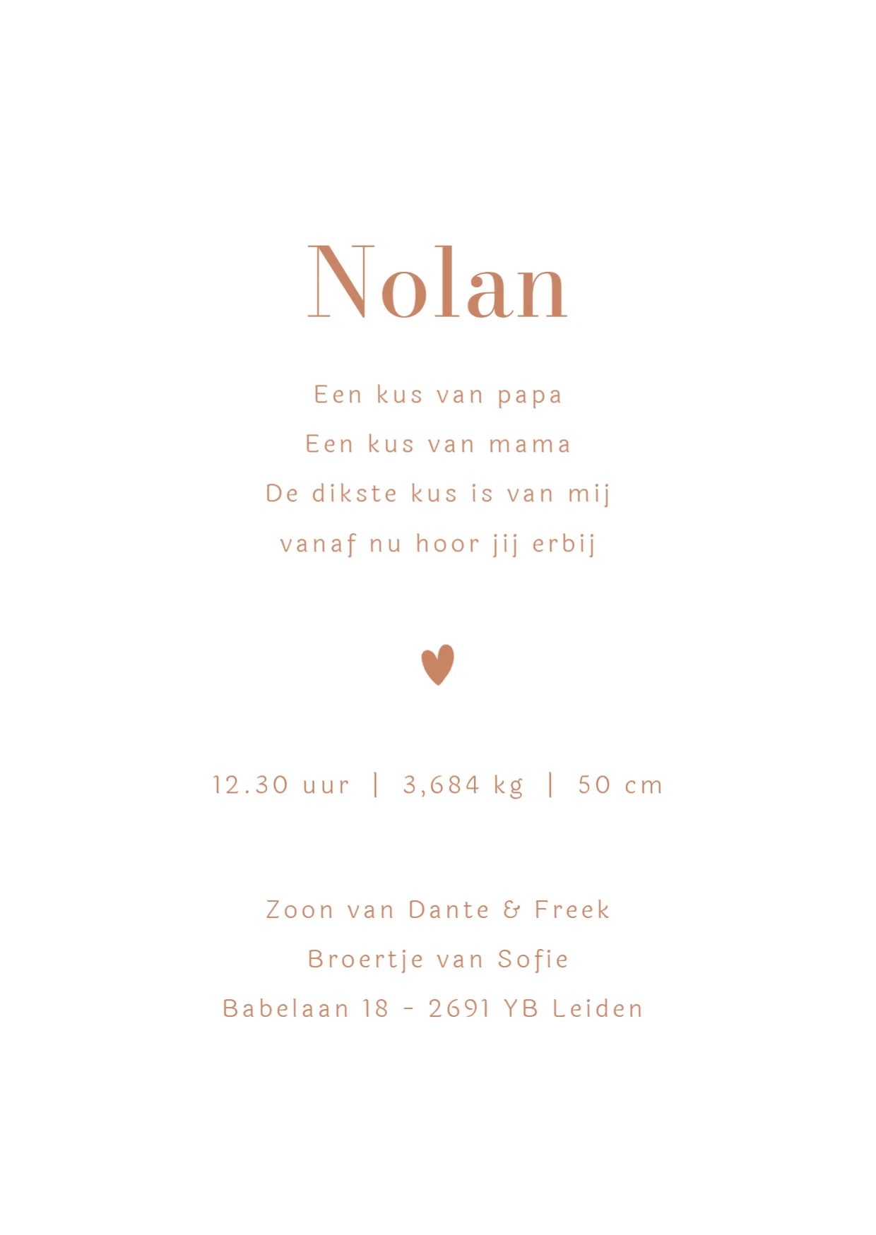 Trotse zus met baby binnenkant